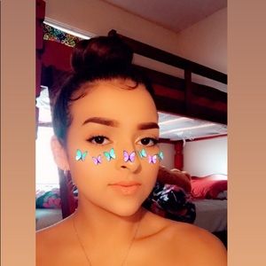 Meet your Posher, Loriana